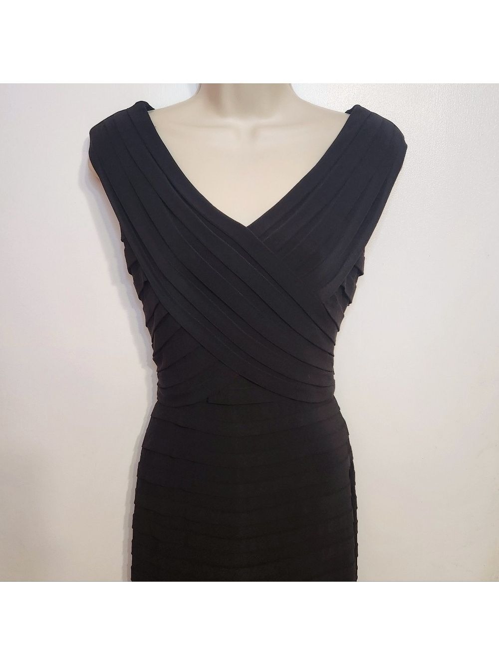 Adrianna Papell Black Sheath Dress Size 6 - Picture 3 of 12
